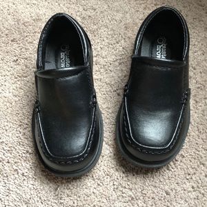 LAST CHANCE!! BNWOT black dress shoes
